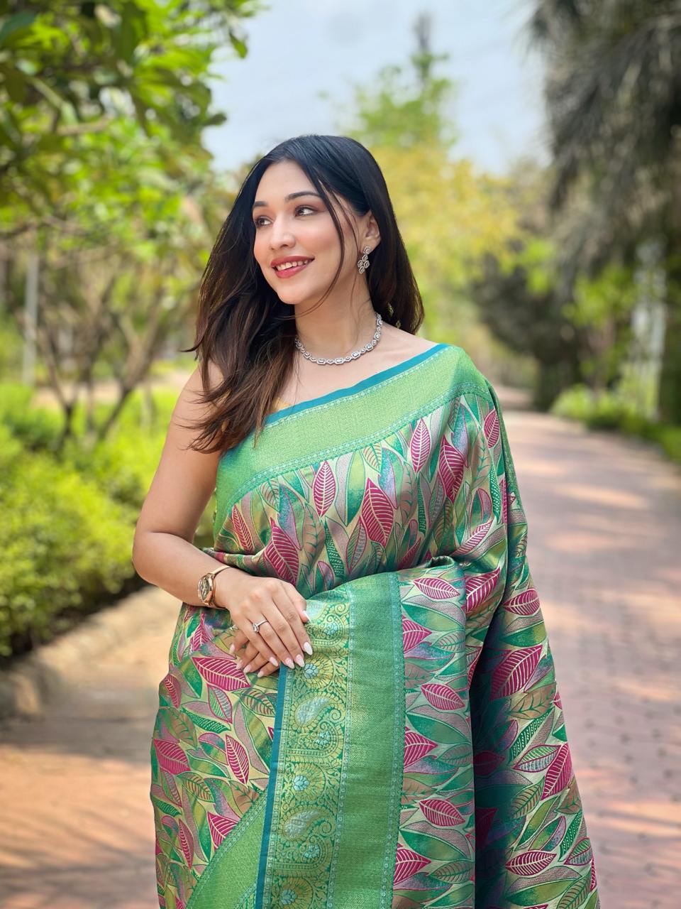 Women's Luxurious Pista Green & Pink Art Silk Saree with Intricate Leaf Weave & Broad Zari Border â Ideal for Festive & Wedding Occasions - Green