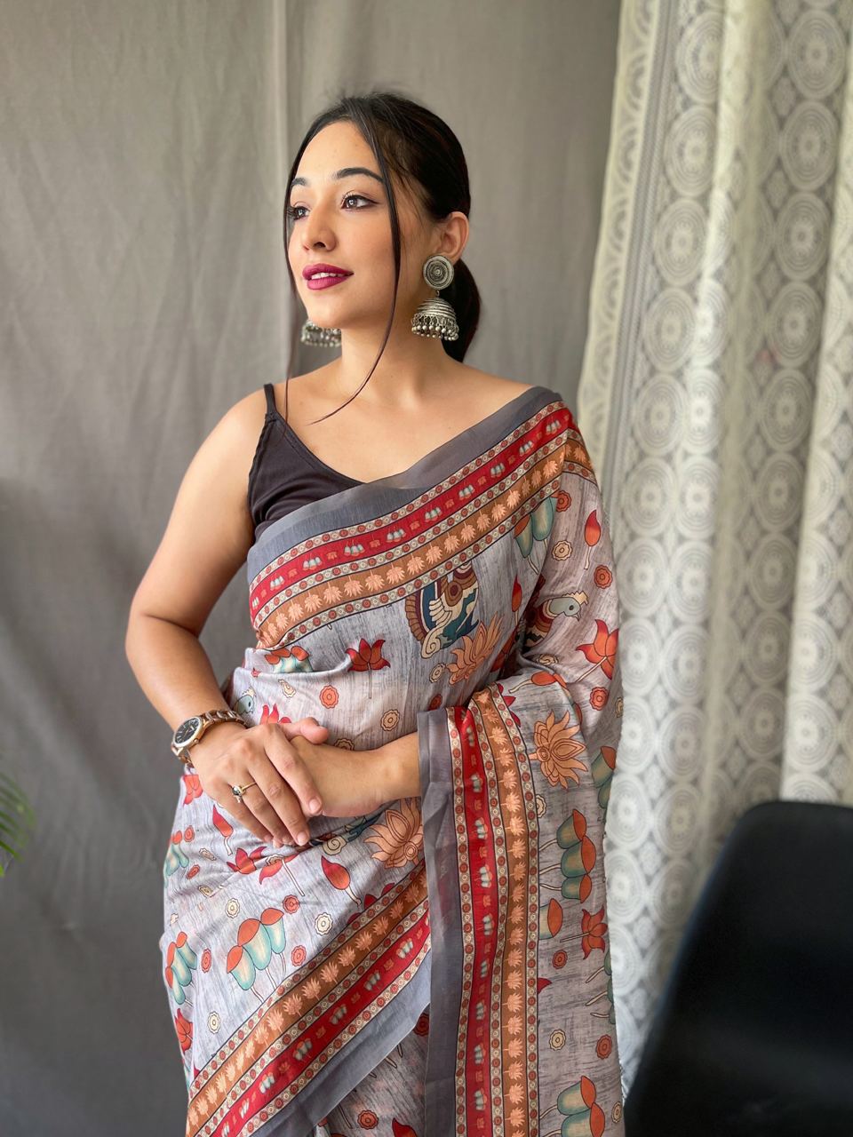 Women's Artistic Terracotta Orange Linen Saree with Kalamkari Inspired Print & Tassel Detailing â Perfect for Casual Festivities & Cultural Events - Grey