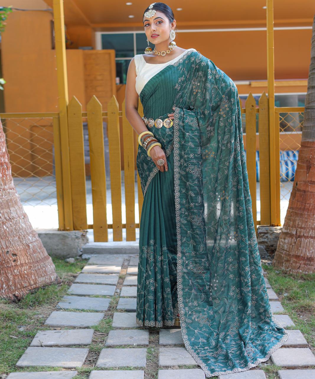 Women's Royal Prussian Blue Georgette Saree with Intricate Silver Thread & Mirror Work Embroidery â Perfect for Festive & Wedding Celebrations - Dark Teal/Peacock Green