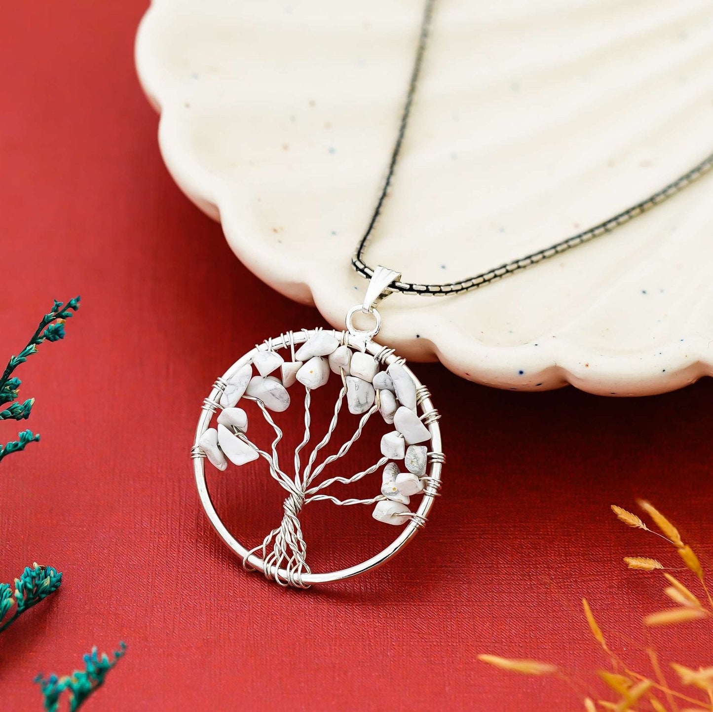 Salenite Pendant Tree of Life Crystal Stone Pendant Locket with Metal Chain for  Healing Crystal Healing Gemstone Size 35-40 mm clear quarts Salenite