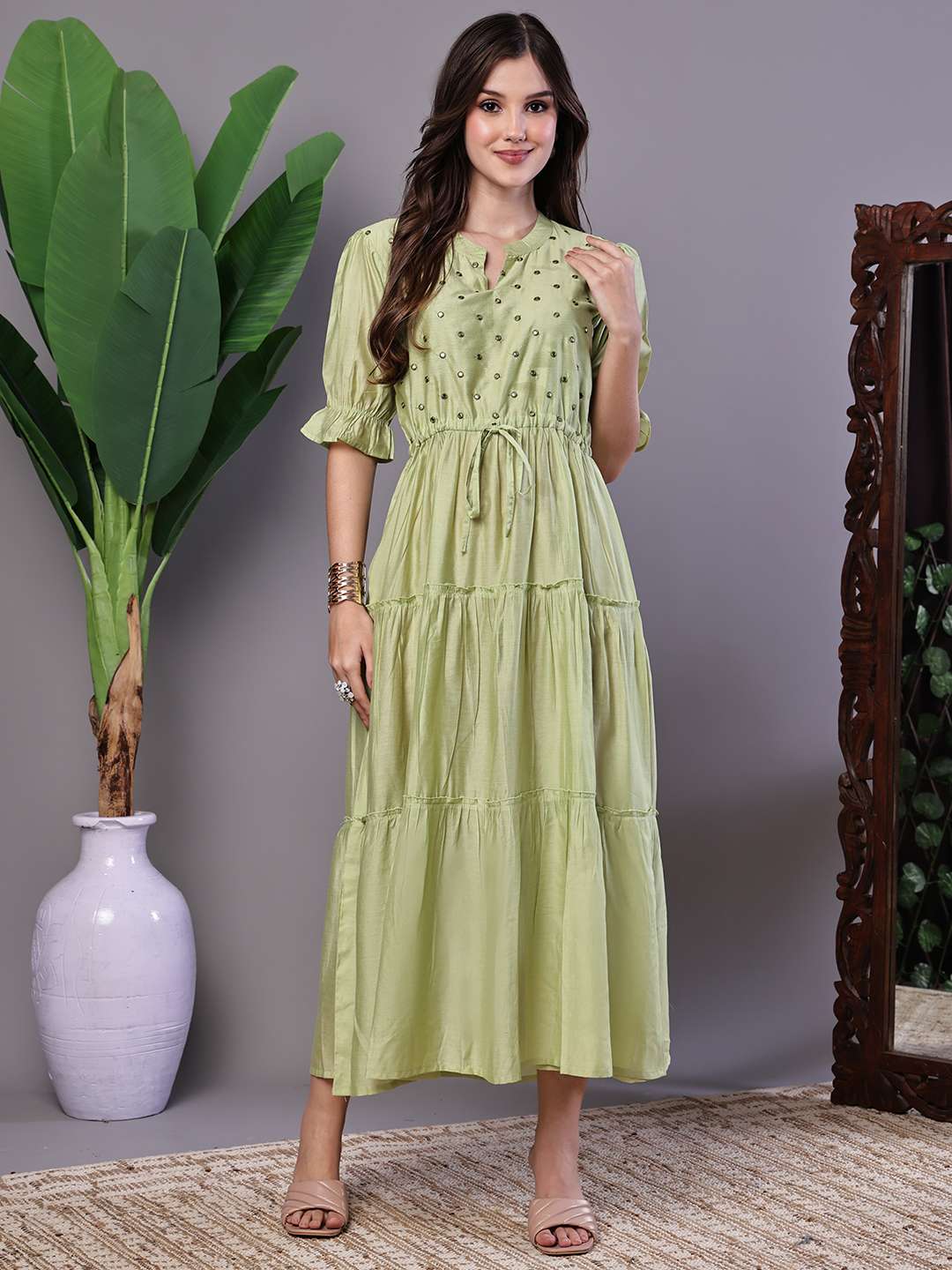 Wome's Boho-Chic Forest Green Tiered Maxi Dress with Puff Sleeves Dresses - M