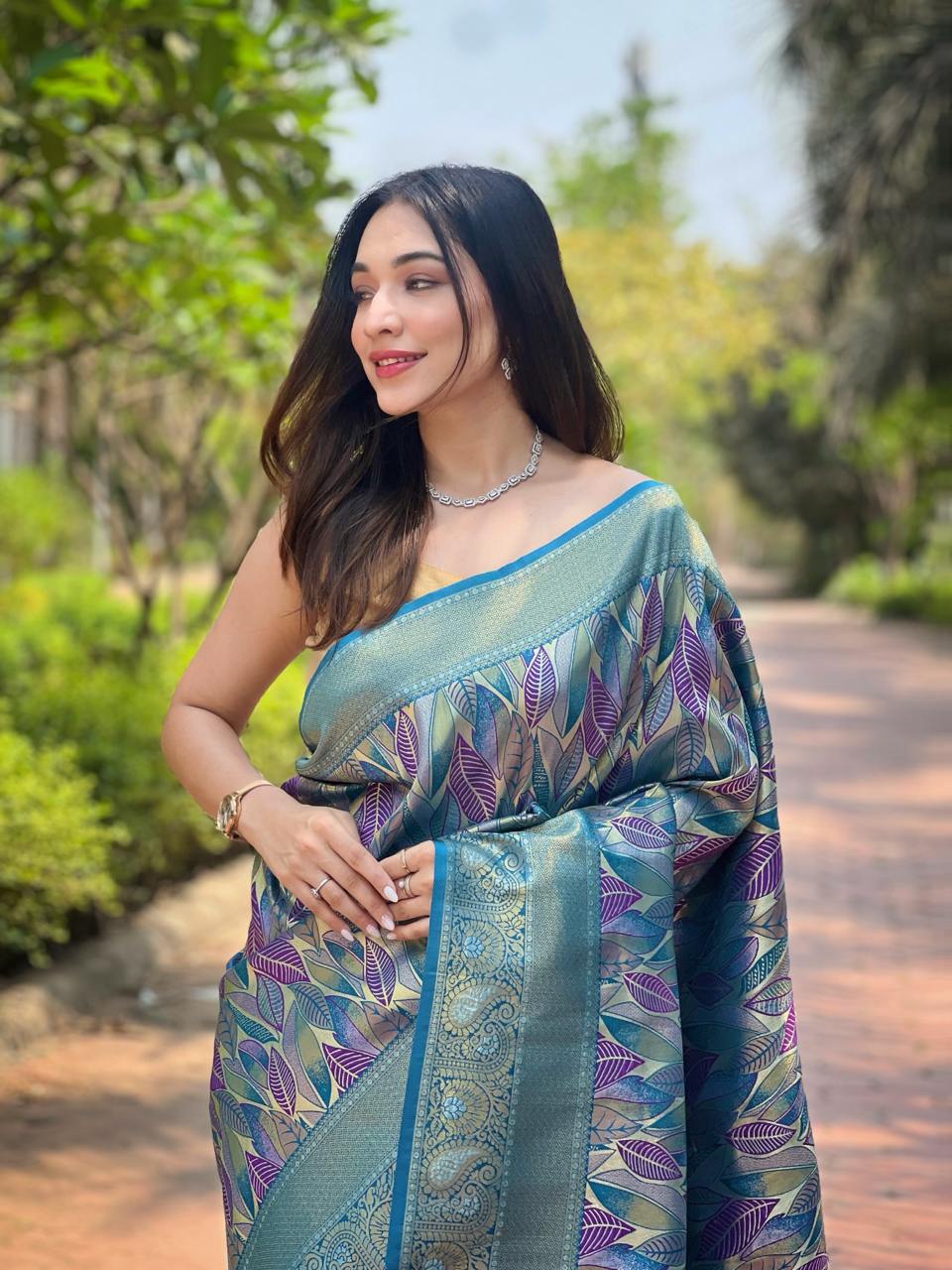 Women's Luxurious Pista Green & Pink Art Silk Saree with Intricate Leaf Weave & Broad Zari Border â Ideal for Festive & Wedding Occasions - Teal/Blue